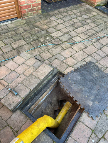 Drain Lining Portsmouth Hampshire - blocked drains treatment plants septic tanks installation soakaways cctv Petersfield Winchester Alton