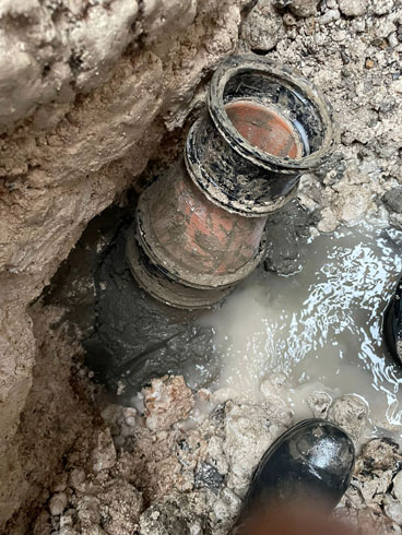 Sewage Connection Winchester Hampshire - blocked drains treatment plant installation soakaways cctv Haslemere Petersfield Winchester Alton