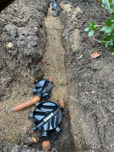 Sewage Treatment Plant Southampton - blocked drains treatment plants septic tanks installation soakaways cctv Petersfield Winchester Alton