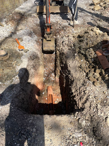 Sewage Connection Four Marks Hampshire - blocked drains treatment plant installation soakaways cctv Haslemere Petersfield Winchester Alton