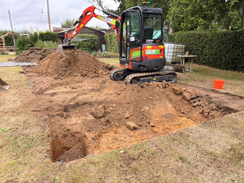Drainage Installation Petersfield Hampshire - blocked drains treatment plants installation soakaways cctv Petersfield Winchester Alton
